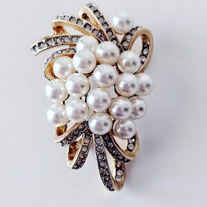 Vintage Pearl & Rhinestone Brooch